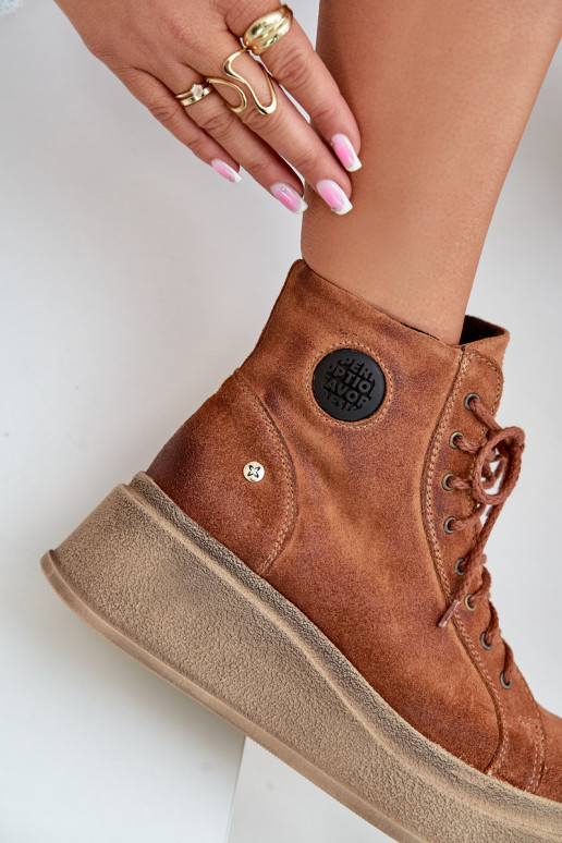 Scarpe scamosciate con una piattaforma Deveciejka 06309-29 colore marrone Scarpe scamosciate con una piattaforma Deveciejka 06309-29 colore marrone