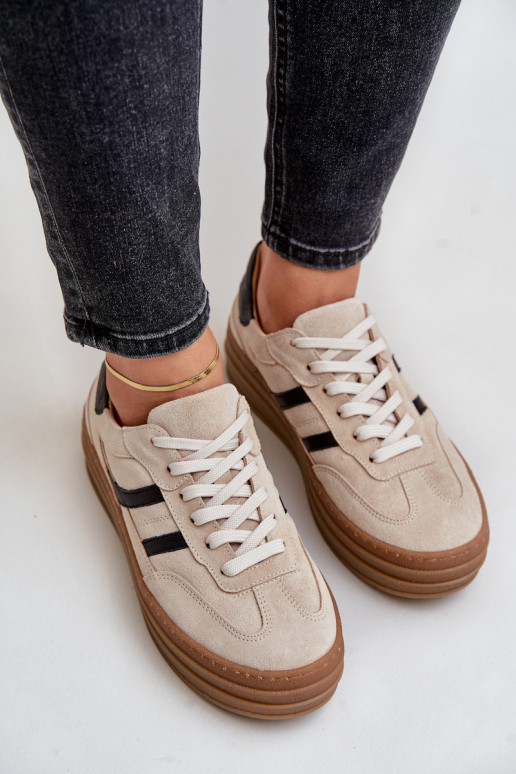 Zazoo N1176 dalla pelle scamosciata Scarpe modello sneakers con una piattaforma beige Zazoo N1176 dalla pelle scamosciata Scarpe modello sneakers con una piattaforma beige