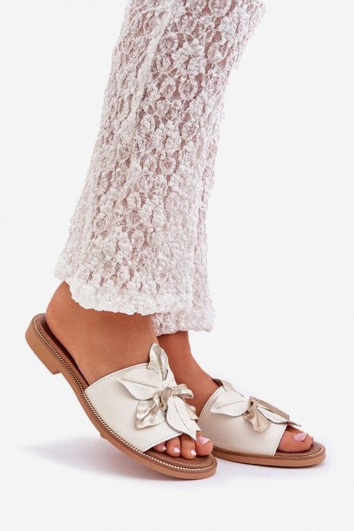 Pantofole con ornamenti pelle naturale Zazoo 3667 Colore bianco Pantofole con ornamenti pelle naturale Zazoo 3667 Colore bianco