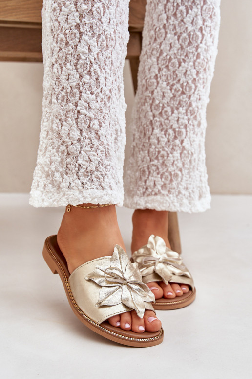 Pantofole con ornamenti pelle naturale Zazoo 3667 colore dorato Pantofole con ornamenti pelle naturale Zazoo 3667 colore dorato