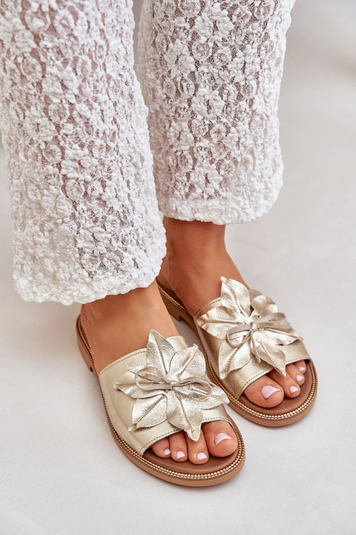 Pantofole con ornamenti pelle naturale Zazoo 3667 colore dorato Pantofole con ornamenti pelle naturale Zazoo 3667 colore dorato