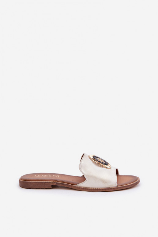 Pantofole in pelle con ornamenti con tacchi larghi LeAski 3047/O colore dorato Przecierany Pantofole in pelle con ornamenti con tacchi larghi LeAski 3047/O colore dorato Przecierany