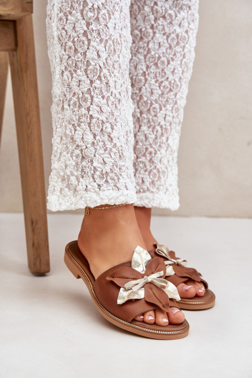 Pantofole con ornamenti pelle naturale Zazoo 3574/Z colore marrone Pantofole con ornamenti pelle naturale Zazoo 3574/Z colore marrone