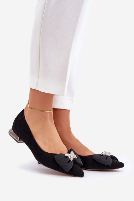 Stile elegante Ballerine in camoscio Femminile con nastri Laura Messi 2893 colore nero Stile elegante Ballerine in camoscio Femminile con nastri Laura Messi 2893 colore nero