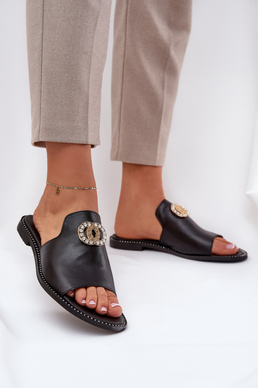 Stile elegante Pantofole in pelle Femminile con ornamenti Zazoo 3008 colore nero Stile elegante Pantofole in pelle Femminile con ornamenti Zazoo 3008 colore nero