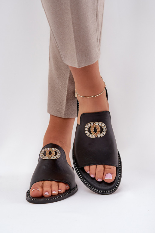 Stile elegante Pantofole in pelle Femminile con ornamenti Zazoo 3008 colore nero Stile elegante Pantofole in pelle Femminile con ornamenti Zazoo 3008 colore nero