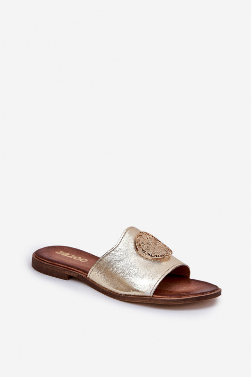 Zazoo 2938 Pantofole in pelle con tacchi larghi con ornamenti colore dorato Zazoo 2938 Pantofole in pelle con tacchi larghi con ornamenti colore dorato