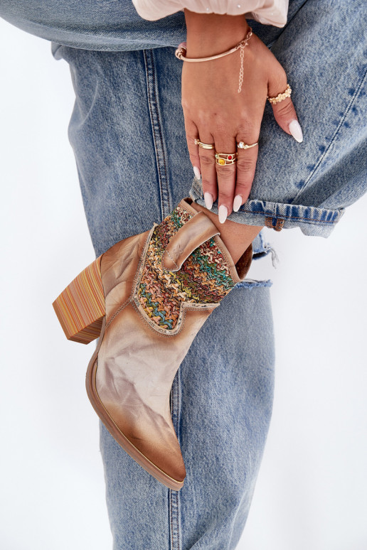 Pelle stivali stile coAboy con i tacchi decorare Plecionką Deveciejka 06810-29 Colori differenti