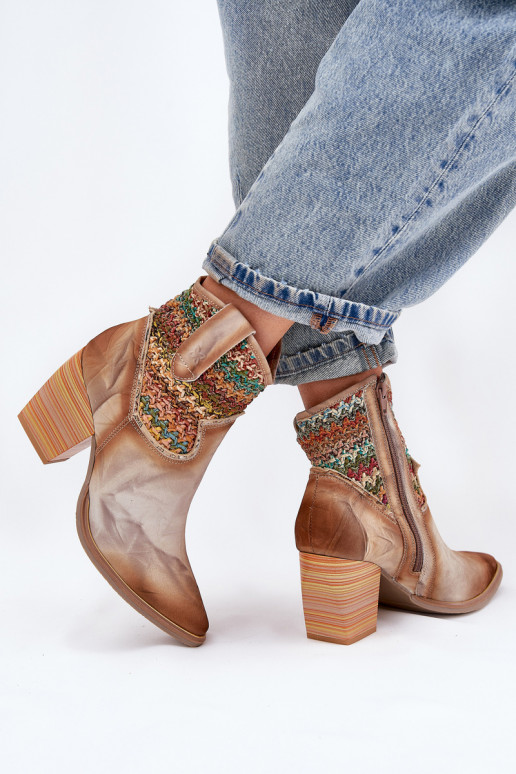 Pelle stivali stile coAboy con i tacchi decorare Plecionką Deveciejka 06810-29 Colori differenti