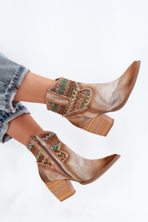 Pelle stivali stile coAboy con i tacchi decorare Plecionką Deveciejka 06810-29 Colori differenti