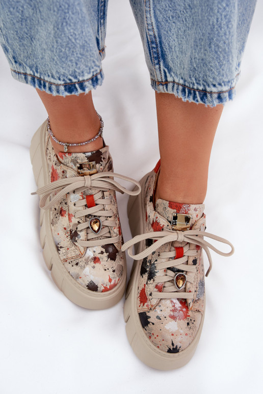 Pelle Scarpe modello sneakers con una piattaforma Deveciejka 06891-18 beige