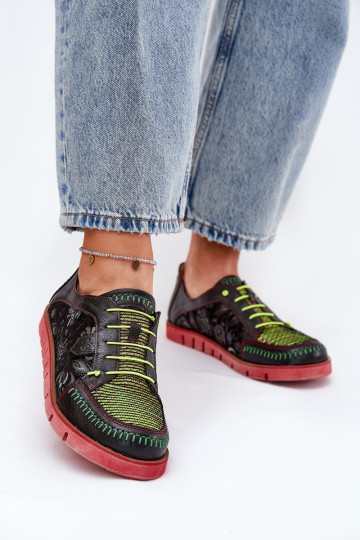 Scarpe in pelle da donna decorate Tai turiciejka 06784-20 color nero 2