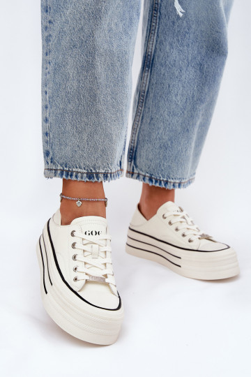 Pelle Scarpe per il tempo libero con una piattaforma GOE RR2N4106 Colore bianco 2