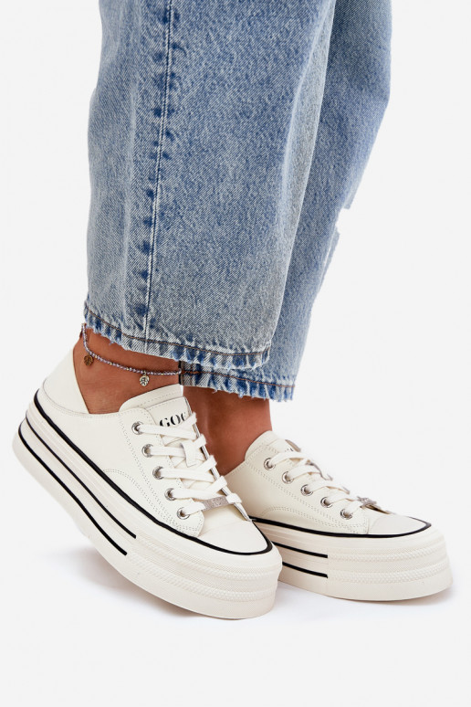 Pelle Scarpe per il tempo libero con una piattaforma GOE RR2N4106 Colore bianco Pelle Scarpe per il tempo libero con una piattaforma GOE RR2N4106 Colore bianco