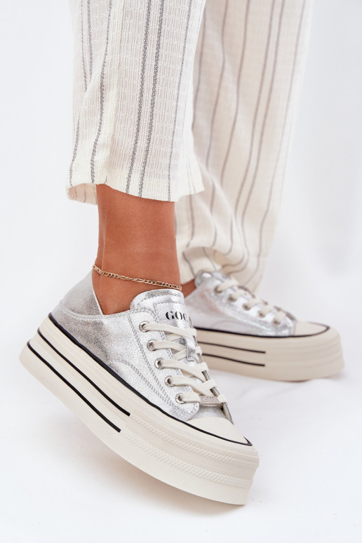 Pelle Scarpe per il tempo libero con una piattaforma GOE RR2N4108 color argento Pelle Scarpe per il tempo libero con una piattaforma GOE RR2N4108 color argento