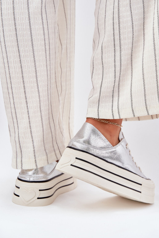 Pelle Scarpe per il tempo libero con una piattaforma GOE RR2N4108 color argento Pelle Scarpe per il tempo libero con una piattaforma GOE RR2N4108 color argento