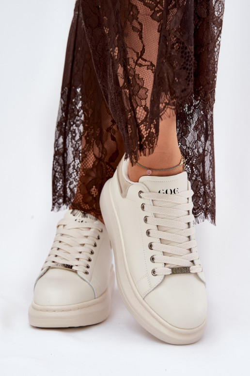 Pelle Scarpe modello sneakers Femminile con una piattaforma GOE RR2N4004 beige Pelle Scarpe modello sneakers Femminile con una piattaforma GOE RR2N4004 beige