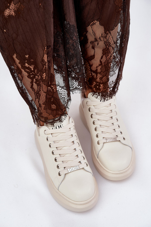 Pelle Scarpe modello sneakers Femminile con una piattaforma GOE RR2N4004 beige Pelle Scarpe modello sneakers Femminile con una piattaforma GOE RR2N4004 beige