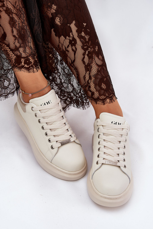 Pelle Scarpe modello sneakers Femminile con una piattaforma GOE RR2N4004 beige Pelle Scarpe modello sneakers Femminile con una piattaforma GOE RR2N4004 beige