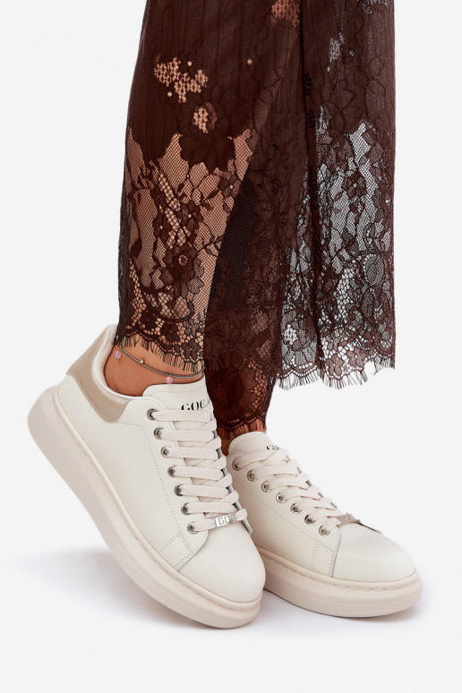 Pelle Scarpe modello sneakers Femminile con una piattaforma GOE RR2N4004 beige Pelle Scarpe modello sneakers Femminile con una piattaforma GOE RR2N4004 beige