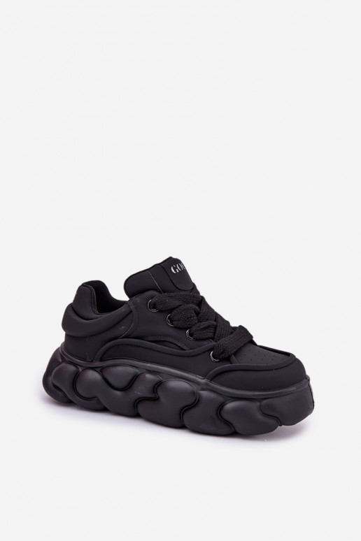 Pelle Scarpe modello sneakers Femminile con una piattaforma GOE RR2N4044 colore nero