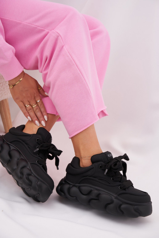 Pelle Scarpe modello sneakers Femminile con una piattaforma GOE RR2N4044 colore nero