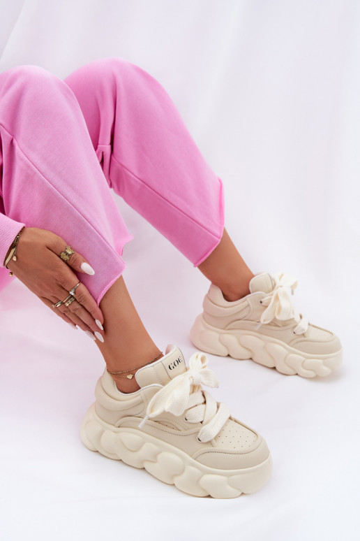 Pelle Scarpe modello sneakers Femminile con una piattaforma GOE RR2N4043 beige Pelle Scarpe modello sneakers Femminile con una piattaforma GOE RR2N4043 beige