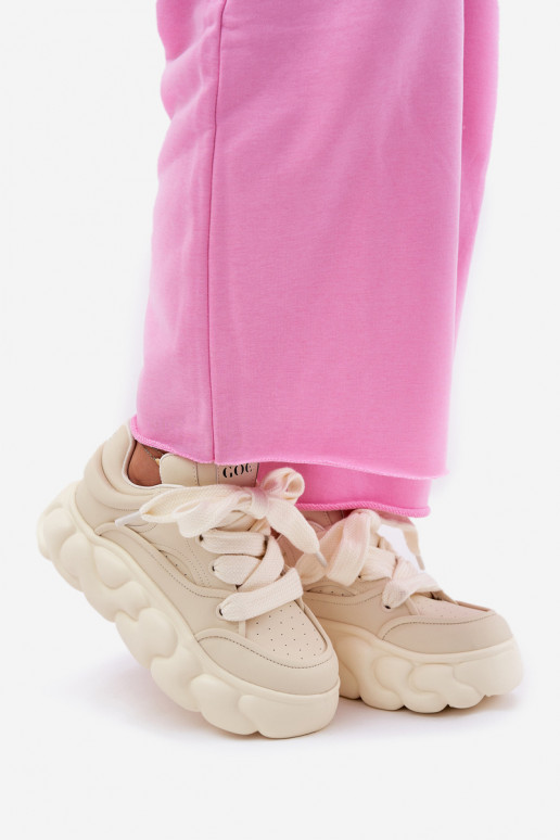 Pelle Scarpe modello sneakers Femminile con una piattaforma GOE RR2N4043 beige Pelle Scarpe modello sneakers Femminile con una piattaforma GOE RR2N4043 beige