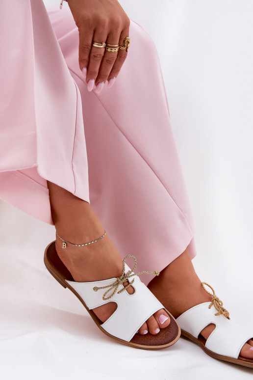 Pantofole in pelle Femminile con tacchi larghi Zazoo 3022 Colore bianco Pantofole in pelle Femminile con tacchi larghi Zazoo 3022 Colore bianco