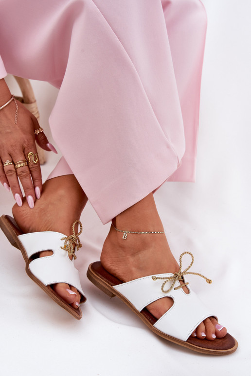 Pantofole in pelle Femminile con tacchi larghi Zazoo 3022 Colore bianco Pantofole in pelle Femminile con tacchi larghi Zazoo 3022 Colore bianco