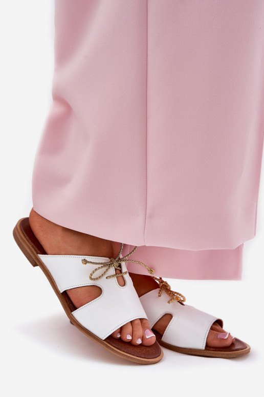 Pantofole in pelle Femminile con tacchi larghi Zazoo 3022 Colore bianco Pantofole in pelle Femminile con tacchi larghi Zazoo 3022 Colore bianco