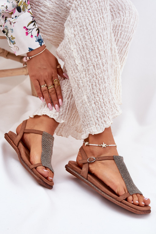 isoscele Stile elegante Sandali da donna con gli occhi lucenti Artiker 56C1365 colore marrone isoscele Stile elegante Sandali da donna con gli occhi lucenti Artiker 56C1365 colore marrone