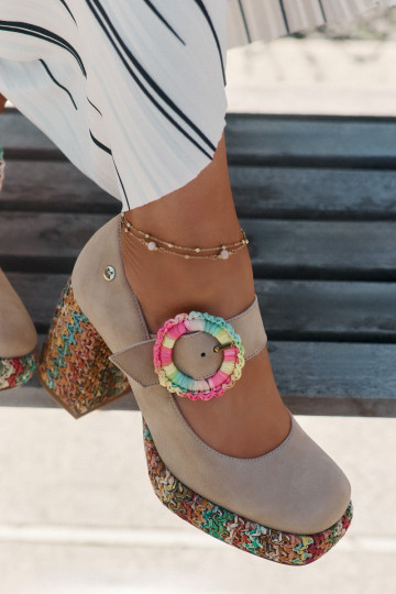 Scarpe scamosciate Con treccia con i tacchi e piattaforma Deveciejka 06839-04 beige 2