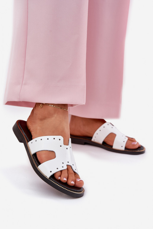 Zazoo 40326 con effetto vernice Femminile Pantofole Con ritagli decorativi Colore bianco Zazoo 40326 con effetto vernice Femminile Pantofole Con ritagli decorativi Colore bianco