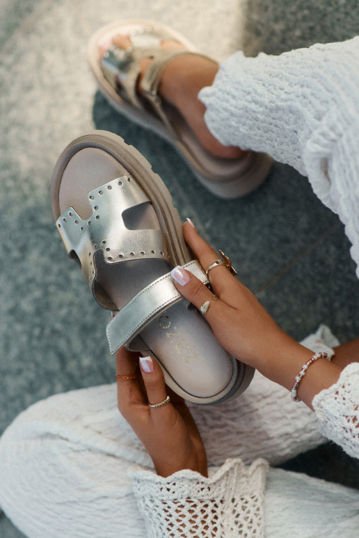 Pantofole da donnaAbilitatoturalnej Skóry con una piattaforma Zazoo 40440 colore dorato Pantofole da donnaAbilitatoturalnej Skóry con una piattaforma Zazoo 40440 colore dorato