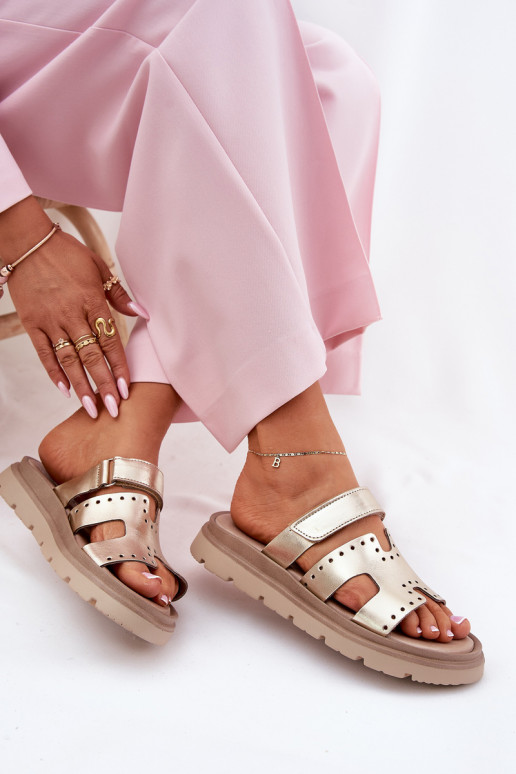 Pantofole da donnaAbilitatoturalnej Skóry con una piattaforma Zazoo 40440 colore dorato Pantofole da donnaAbilitatoturalnej Skóry con una piattaforma Zazoo 40440 colore dorato