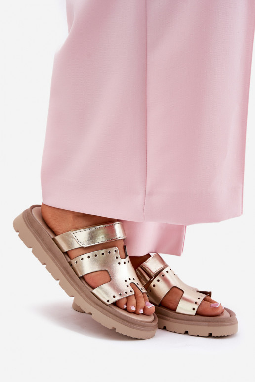 Pantofole da donnaAbilitatoturalnej Skóry con una piattaforma Zazoo 40440 colore dorato Pantofole da donnaAbilitatoturalnej Skóry con una piattaforma Zazoo 40440 colore dorato