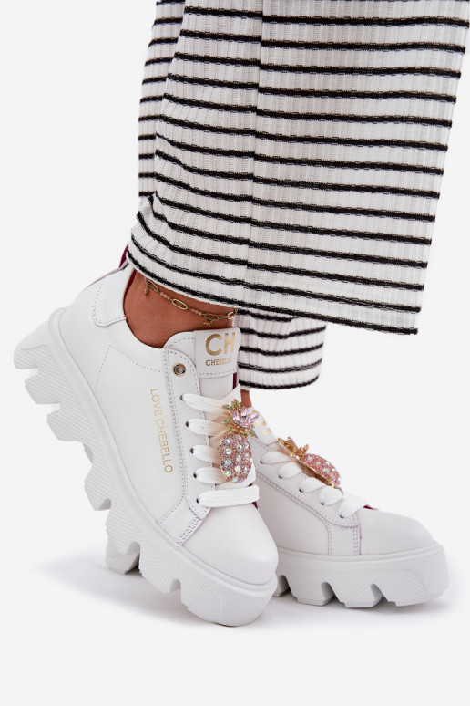 Pelle Scarpe modello sneakers decorare Broszką Ananas CheBello 4651 Colore bianco Pelle Scarpe modello sneakers decorare Broszką Ananas CheBello 4651 Colore bianco