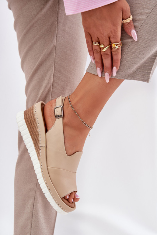 Sandali da donna Pelle Su un cuneo Artiker 56C0919 beige Sandali da donna Pelle Su un cuneo Artiker 56C0919 beige