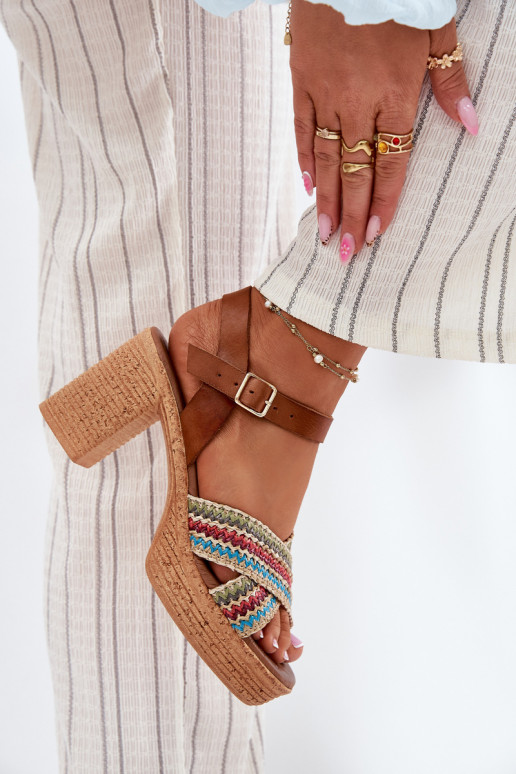 Sandali da donna con tacco Con treccia A Paskach Zazoo 40460 colore marrone Sandali da donna con tacco Con treccia A Paskach Zazoo 40460 colore marrone