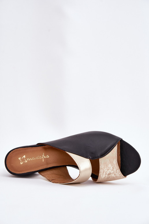 Pantofole in pelle Femminile con i tacchi Deveciejka 06943-25 Nero e-colore dorato Pantofole in pelle Femminile con i tacchi Deveciejka 06943-25 Nero e-colore dorato