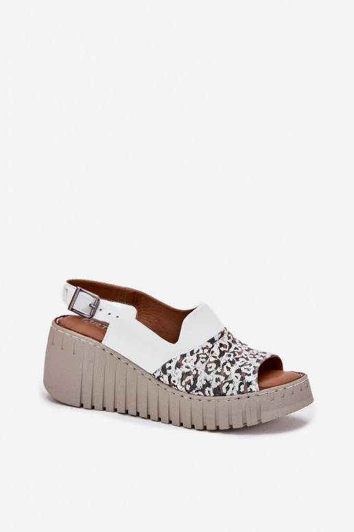 Sandali da donnaAbilitatoturalnej Skóry Su un cuneo Artiker 56C0958 Colore bianco Sandali da donnaAbilitatoturalnej Skóry Su un cuneo Artiker 56C0958 Colore bianco