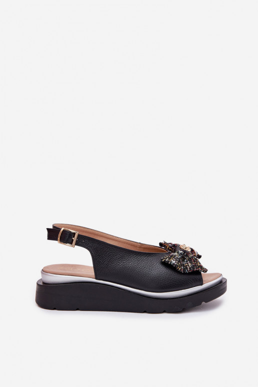 Sandali da donna Femminile Su un cuneo con nastri Zazoo 1882 colore nero Sandali da donna Femminile Su un cuneo con nastri Zazoo 1882 colore nero