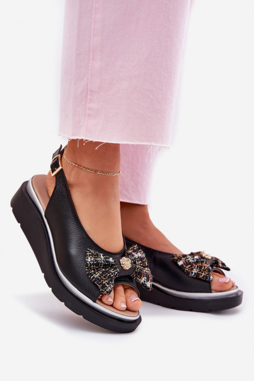 Sandali da donna Femminile Su un cuneo con nastri Zazoo 1882 colore nero Sandali da donna Femminile Su un cuneo con nastri Zazoo 1882 colore nero