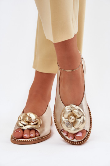Sandali in pelle dorati con ornamenti e suola piatta CheBello 4642 2