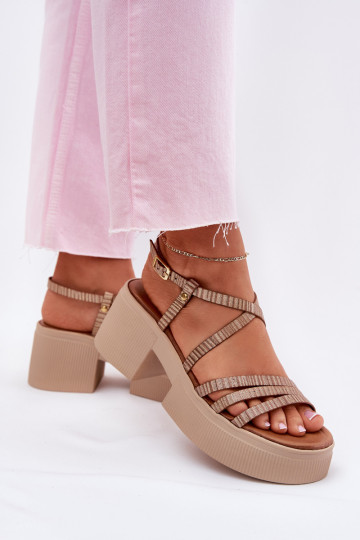 Sandali da donna Femminile Deveciejka 06990-25 colore dorato