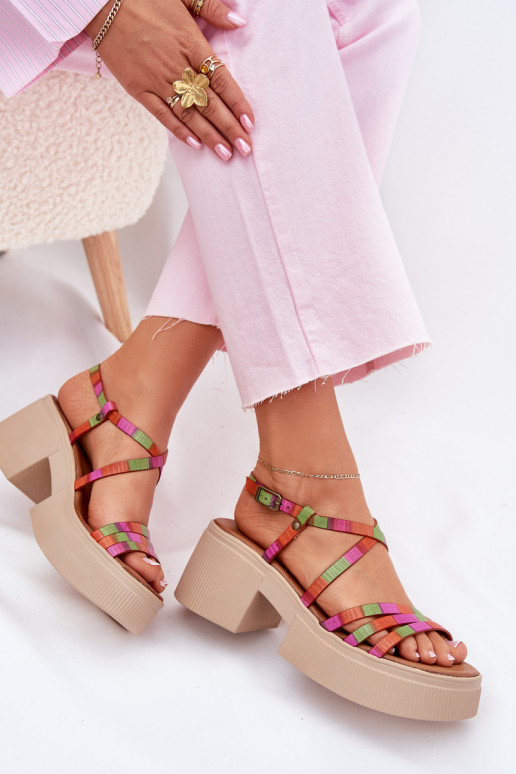 Sandali da donna Femminile Deveciejka 06990-39 Colori differenti