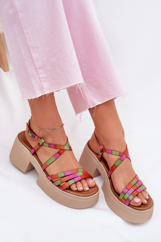 Sandali da donna Femminile Deveciejka 06990-39 Colori differenti