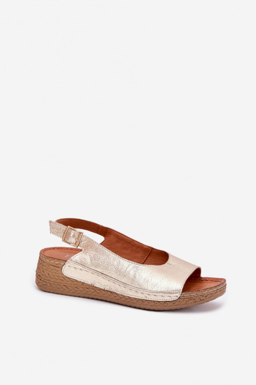 Sandali da donna Femminile Su un cuneo Deveciejka L7069 -25 colore dorato Sandali da donna Femminile Su un cuneo Deveciejka L7069 -25 colore dorato