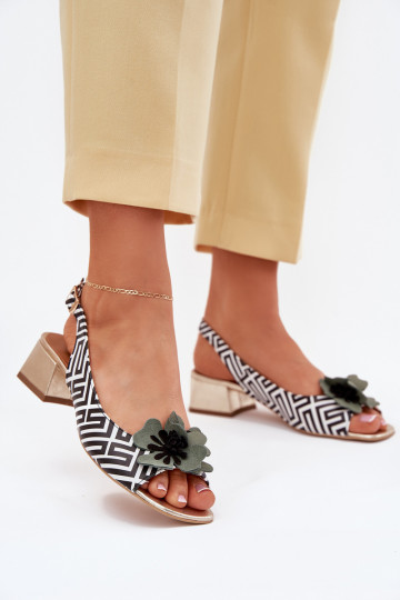 Sandali da donna Femminile Klocke Con decorazioni Un fiore Laura Messi 2973 Bianco-colore nero